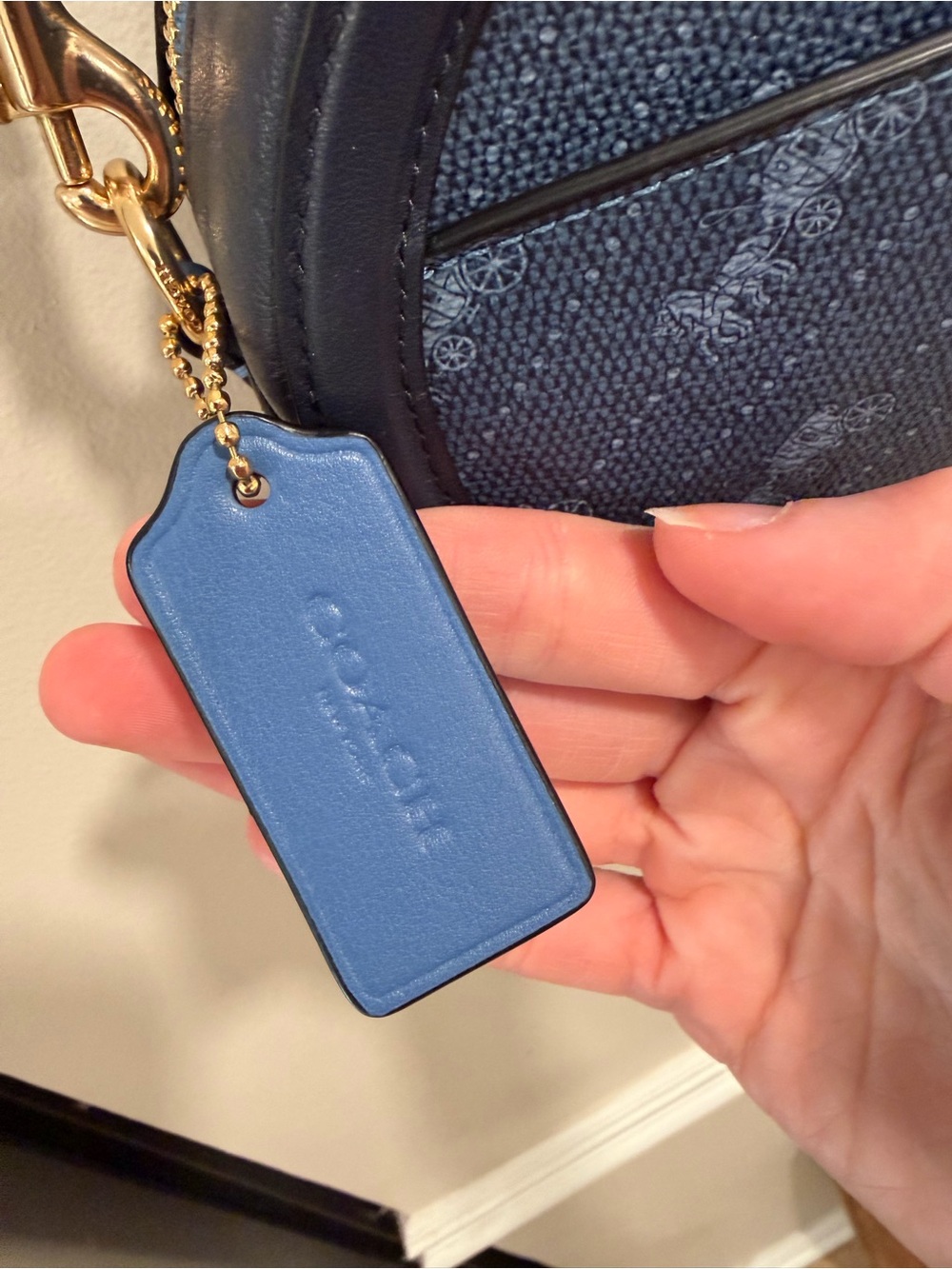 Coach Navy Carriage Pattern Camera Bag - Picture 5 of 8